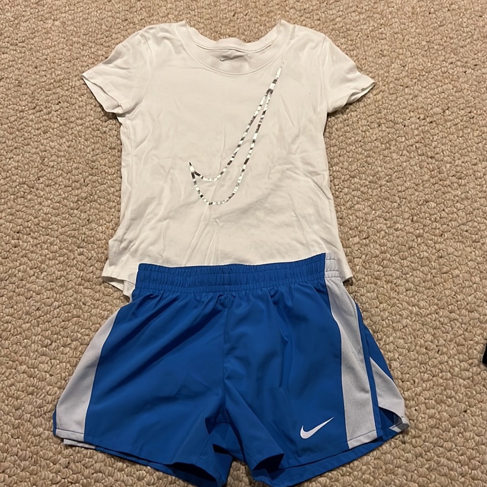 Girls, Nike T-shirt and shorts
